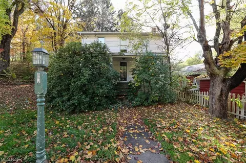 786 Salineville Rd W, Salineville, OH 43945