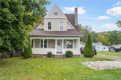 1425 Krumroy Rd, Akron, OH 44306