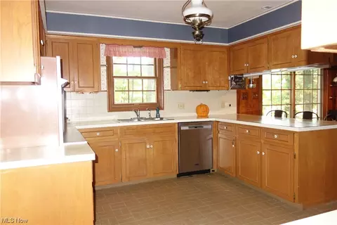 534 Surfside Dr, Portage Lakes, OH 44319 photo 8