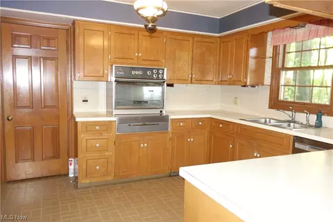 534 Surfside Dr, Portage Lakes, OH 44319 photo 10