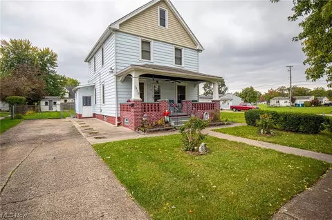 1610 E 33rd St, Lorain, OH 44055