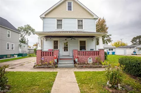 1610 E 33rd St, Lorain, OH 44055 photo 2