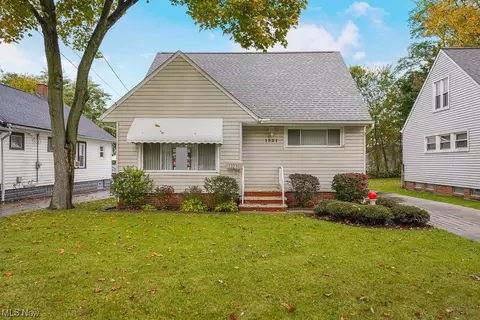 1321 Broadway Ave, Bedford, OH 44146