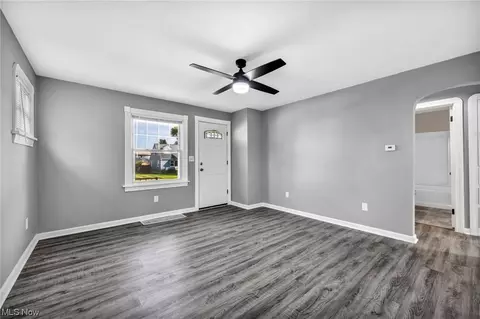 2230 E 34th St, Lorain, OH 44055 photo 6