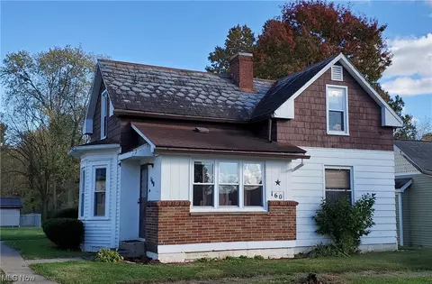 160 East St, Lore City, OH 43755