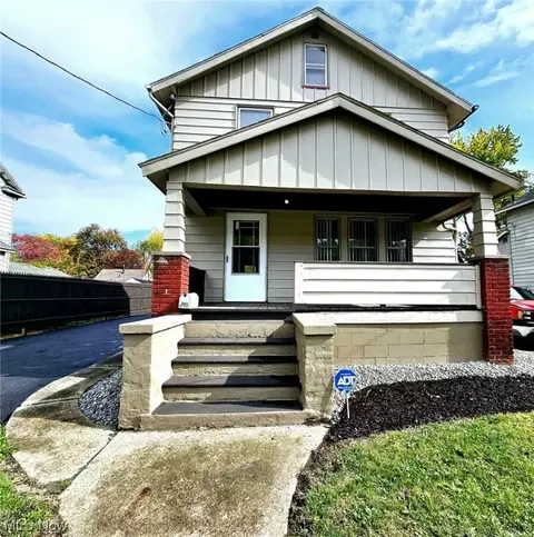 1866 Larchmont Ave NE, Warren, OH 44483