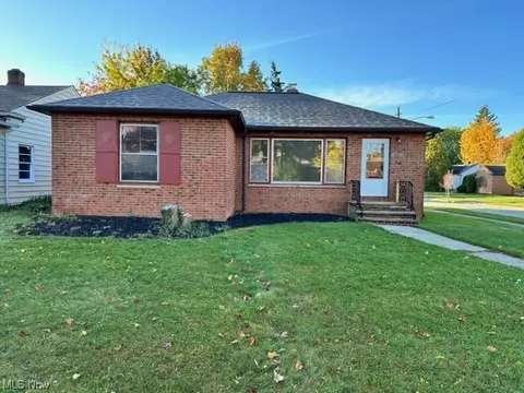 3746 Eastway Rd, South Euclid, OH 44118