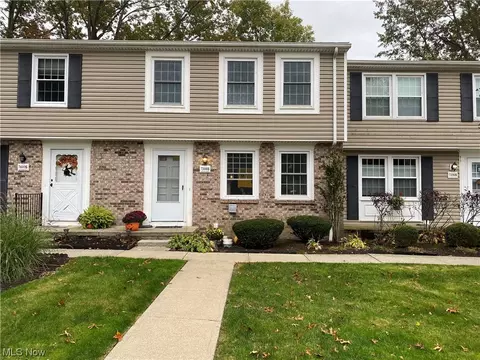 7398 S Chestnut Commons Dr, Mentor, OH 44060
