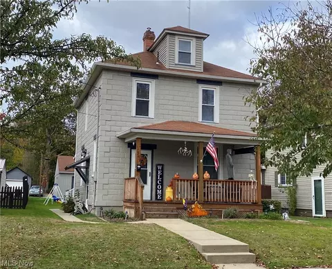 262 E North Ave, East Palestine, OH 44413