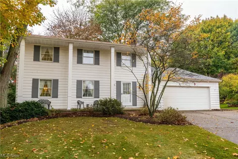 2474 Beechmoor Dr NW, North Canton, OH 44720