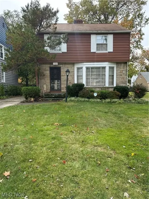 17020 Throckley Ave, Cleveland, OH 44128