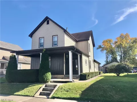 210 Mccook Ave, Dennison, OH 44621