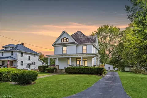 17965 Fairview Ave, Beloit, OH 44609