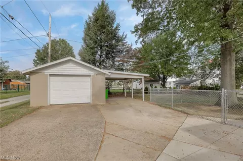 315 W 14th St, Dover, OH 44622 photo 17