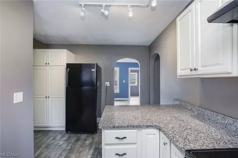 315 W 14th St, Dover, OH 44622 photo 5