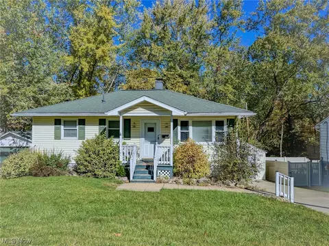 136 Parkdale Rd, Steubenville, OH 43953