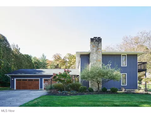 970 Poulsen Dr, Akron, OH 44313