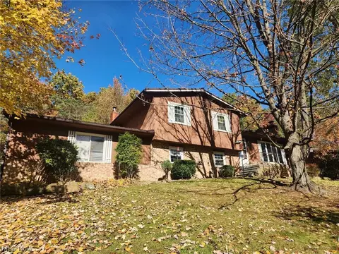 3259 Salineville Rd NE, Carrollton, OH 44615