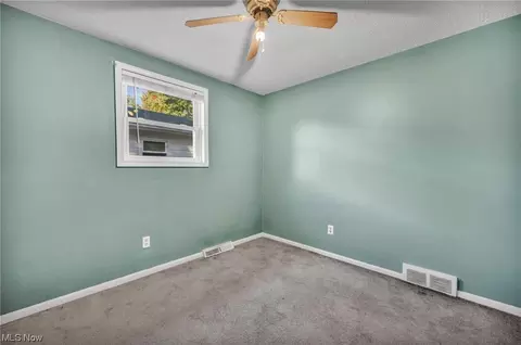 560 Baldwin Ave, Elyria, OH 44035 photo 20