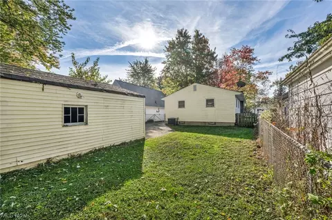 560 Baldwin Ave, Elyria, OH 44035 photo 34