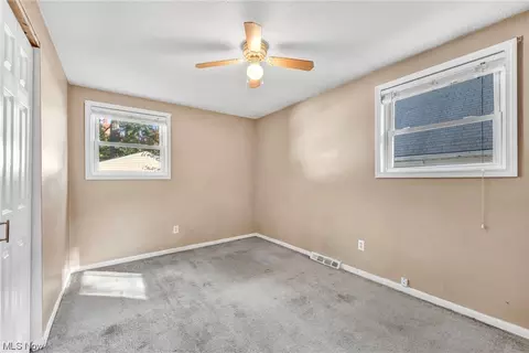 560 Baldwin Ave, Elyria, OH 44035 photo 24