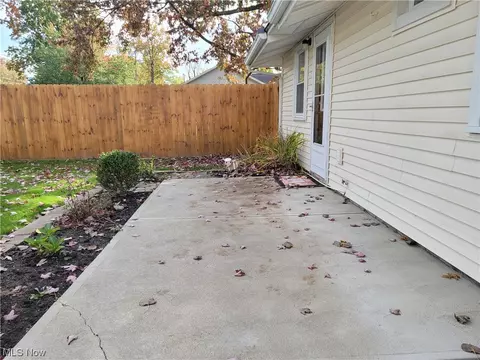 357 Abbe Rd N, Elyria, OH 44035 photo 20