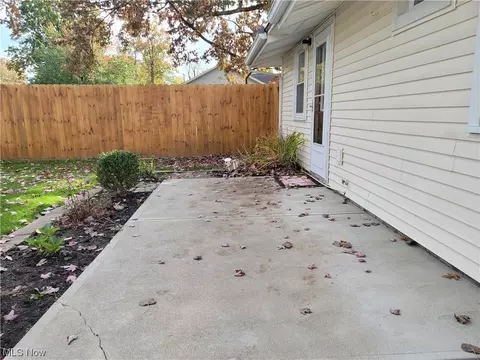 357 Abbe Rd N, Elyria, OH 44035 photo 20