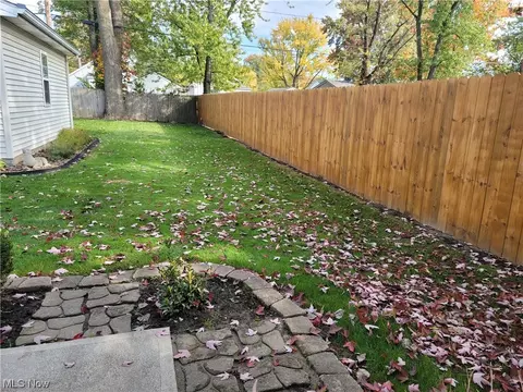 357 Abbe Rd N, Elyria, OH 44035 photo 19