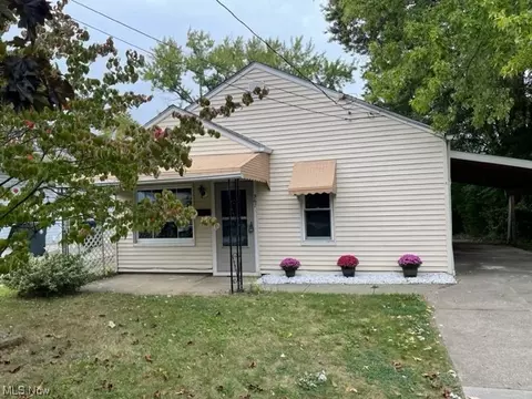 967 Clifford Ave, Akron, OH 44306