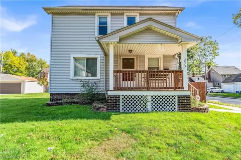 3875 E 38th St, Newburgh Heights, OH 44105