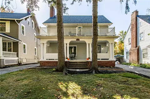 3352 Euclid Heights Blvd, Cleveland Heights, OH 44118