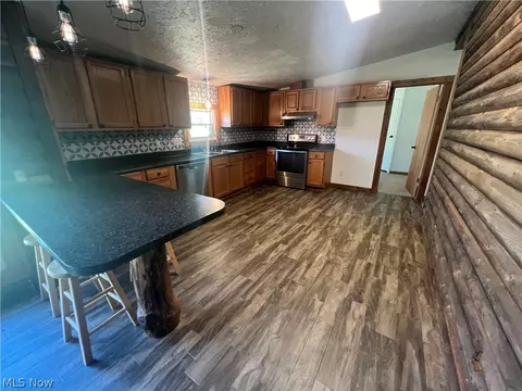 Kitchen - 5476 Rutledge St, Dennison, OH 44621 photo 4 of 4