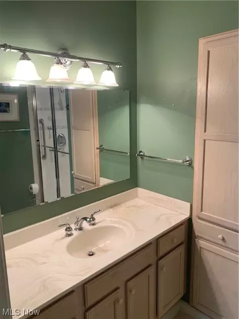 5645 Clingan Rd #4D, Struthers, OH 44471 photo 17