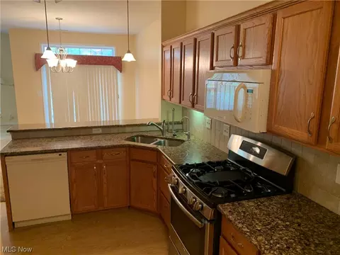 5645 Clingan Rd #4D, Struthers, OH 44471 photo 6