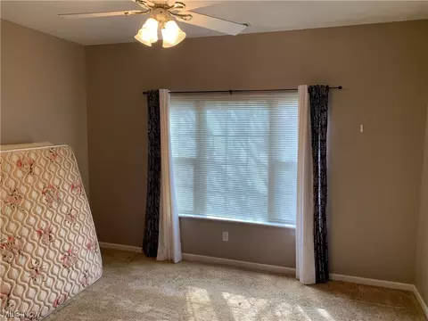 5645 Clingan Rd #4D, Struthers, OH 44471 photo 19