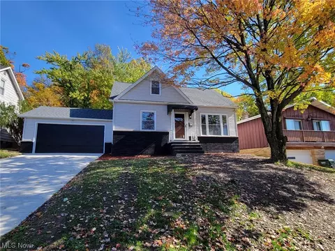 6061 Andover Blvd, Garfield Heights, OH 44125