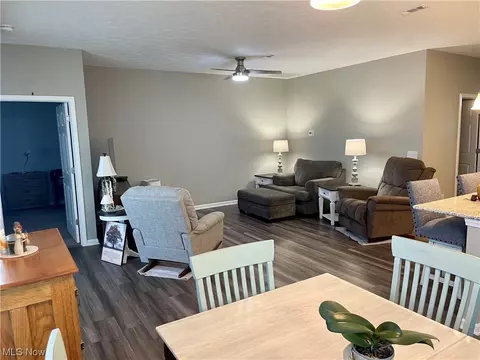 824 Cedar Crest Dr, Elyria, OH 44035 photo 9