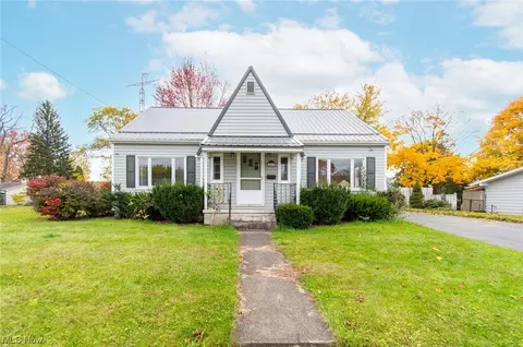 569 E North Ave, East Palestine, OH 44413
