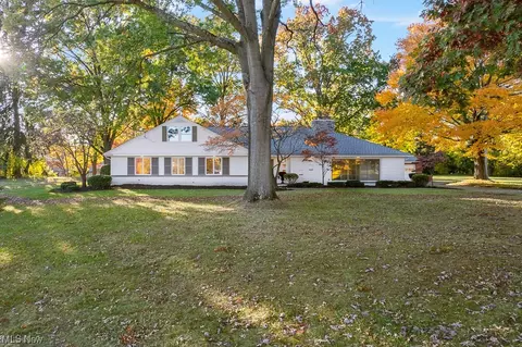 8201 Kellydale St NW, Massillon, OH 44646