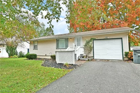 3718 Hightree Ave SE, Warren, OH 44484