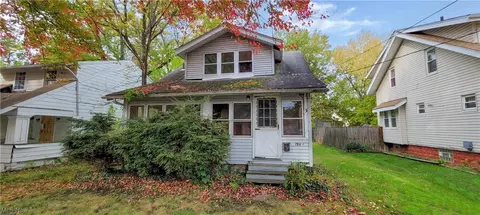 784 Bertha Ave, Akron, OH 44306