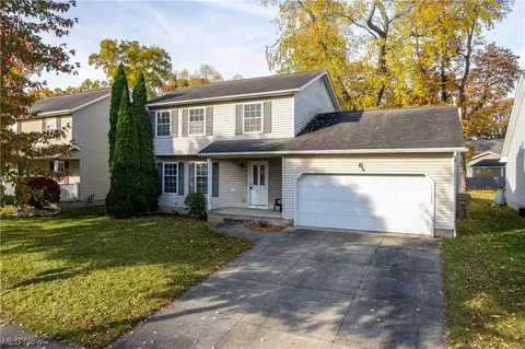 3194 Saunders St, Cuyahoga Falls, OH 44221