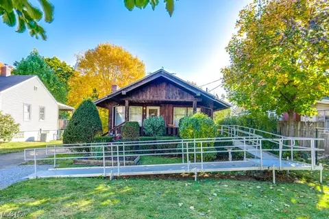 365 Watson St, Akron, OH 44305