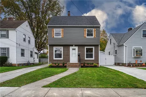5115 Maplecrest Ave, Parma, OH 44134