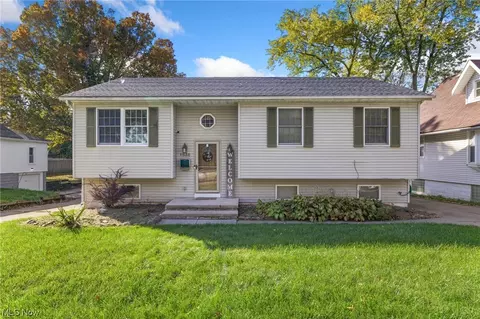 1536 Breiding Rd, Akron, OH 44310