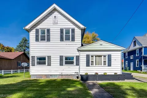 116 Wooster St NE, Navarre, OH 44662