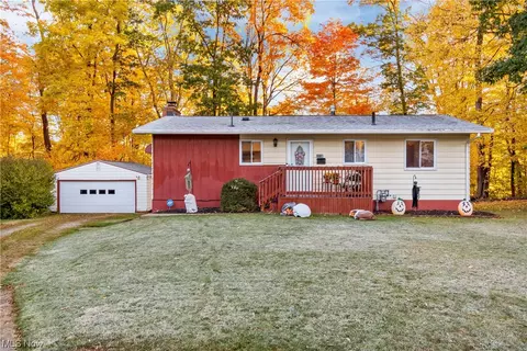 2116 Mayflower Ave NW, Massillon, OH 44647
