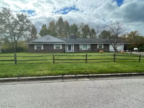 2805 Brookview St, Parkersburg, WV 26104