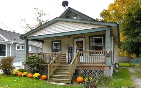 734 Albemarle Ave, Cuyahoga Falls, OH 44221