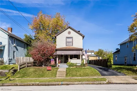 408 E Clark St, East Palestine, OH 44413